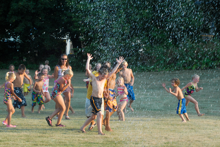 Custer community picnic, true Americana