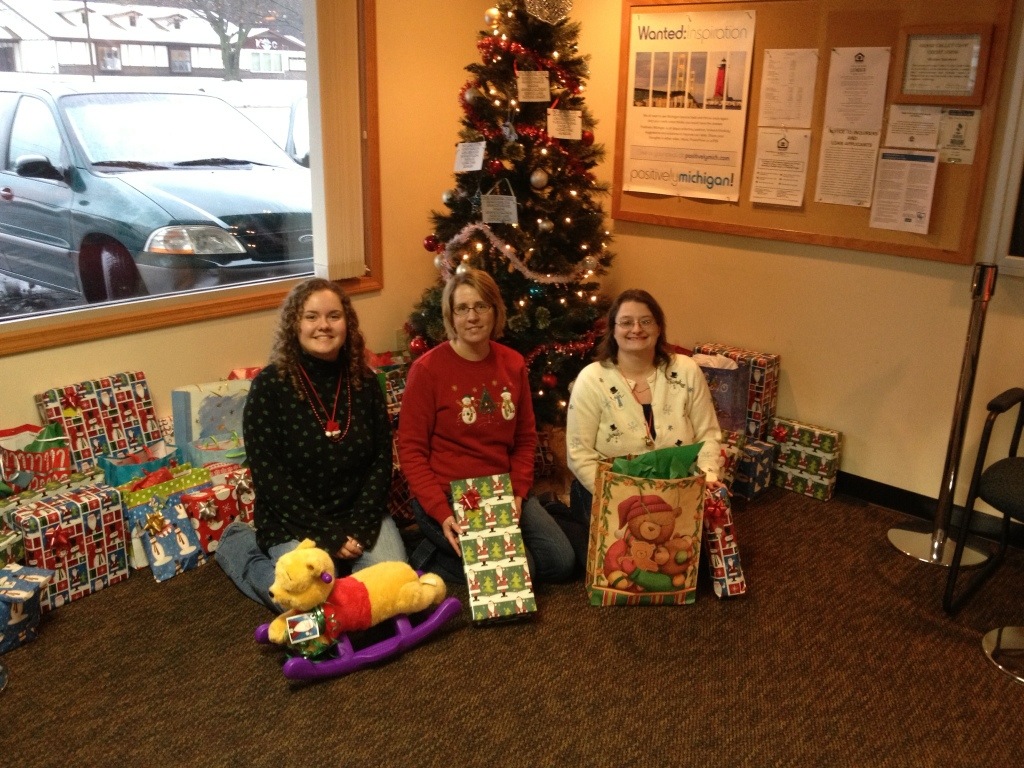 Credit union members show Christmas generosity