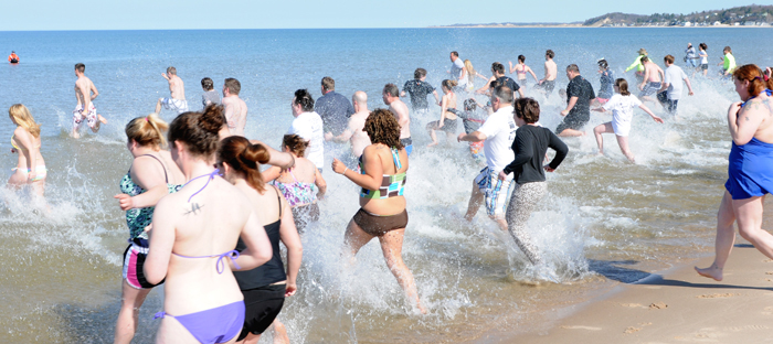Ludington’s cold water challenge: The Lake Jump