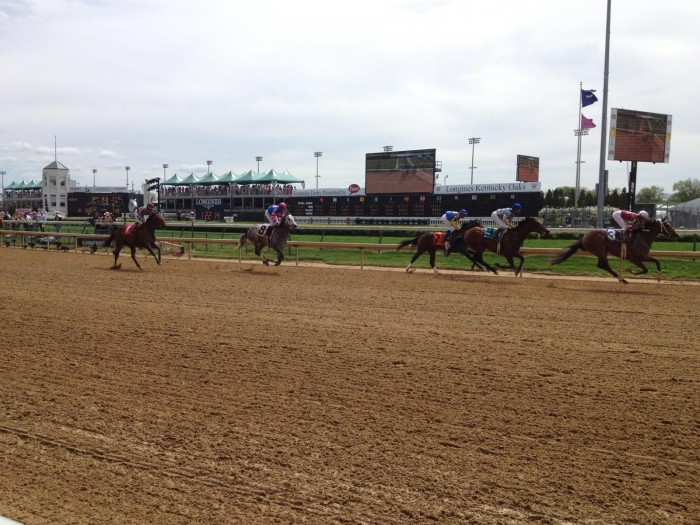 On scene at Churchill Downs: Kentucky Oaks