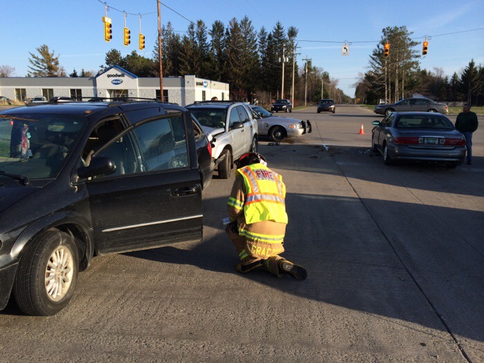 3 cars involved in U.S. 10 crash