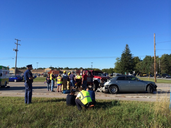 3 injured on U.S. 10 crash.