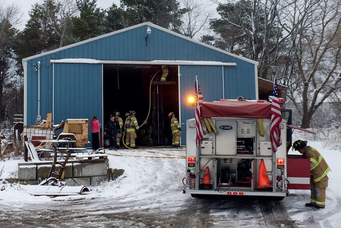 Fire department quickly extinguishes pole barn fire.