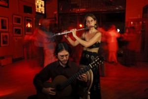 Duo to perform at arts center.