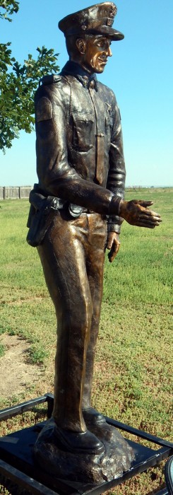 Statue will honor local law enforcement.