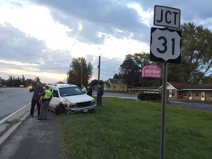 2 vehicle U.S. 10-31 crash.