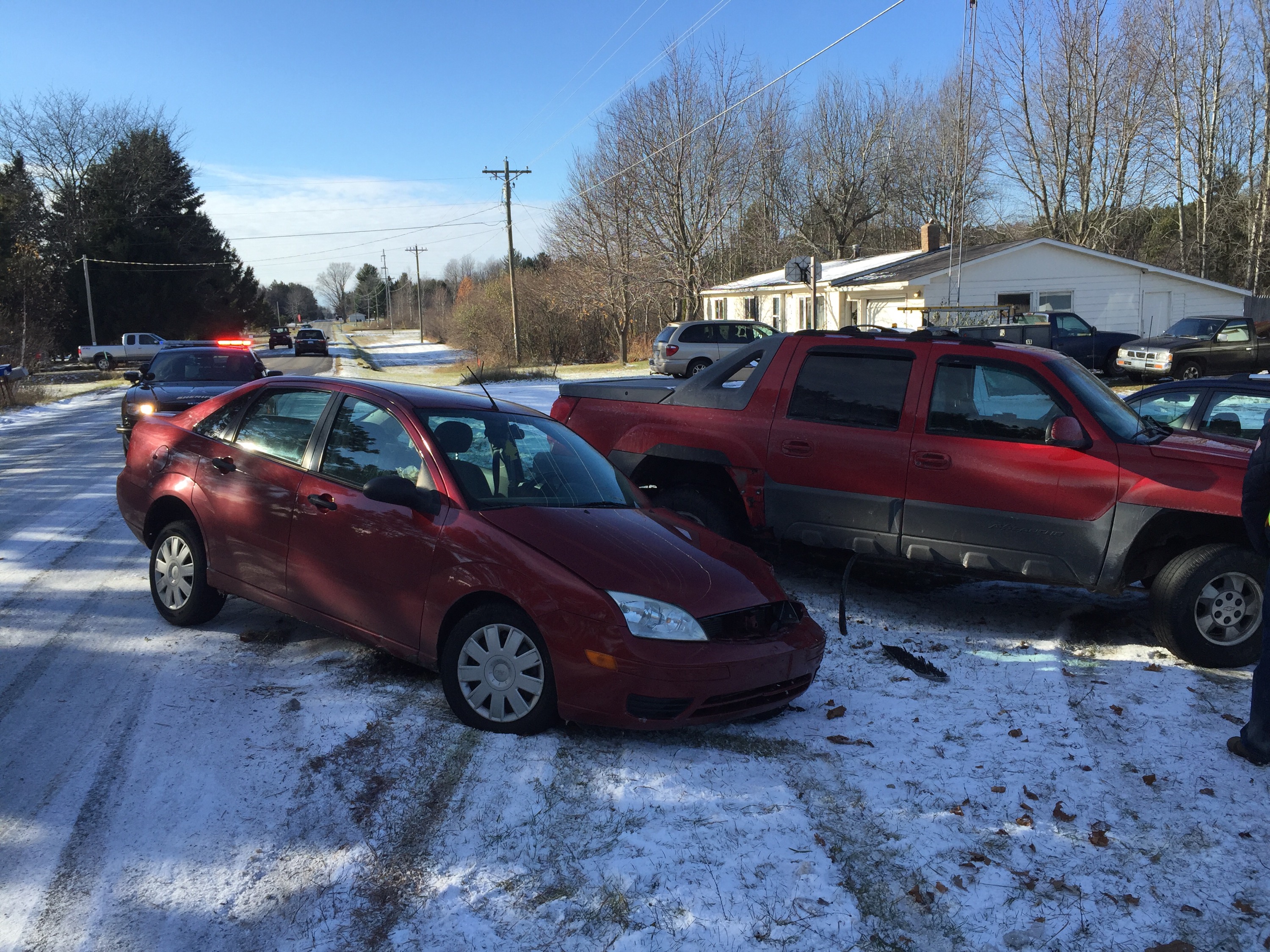 4 vehicle crash on Hansen.