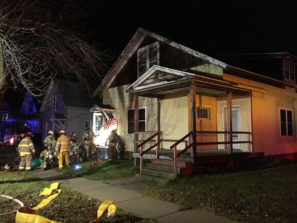 1 dead following Ludington apartment fire.