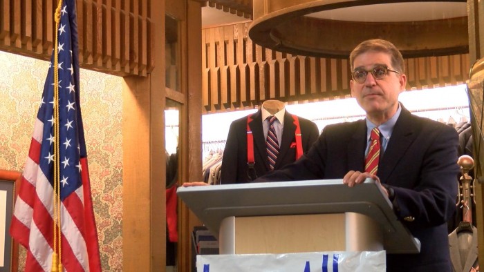Traverse City businessman announces run for Congress.