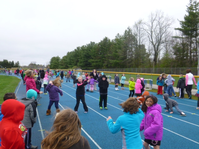 MCC elementary students participate in ‘world’s largest exercise class’.