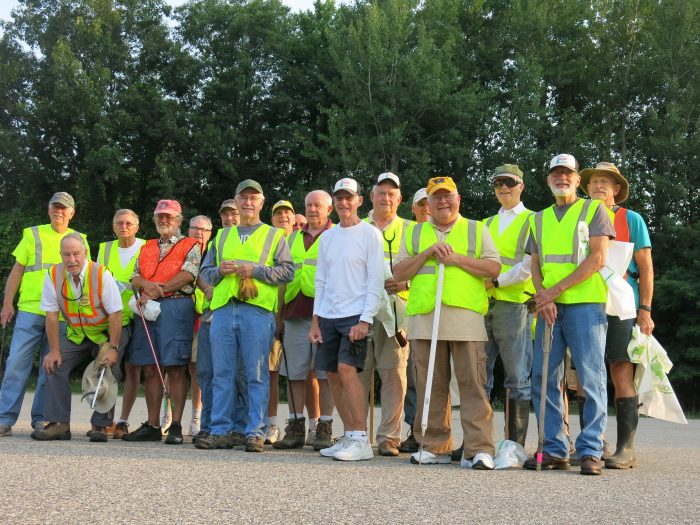Service club cleans up US 31.