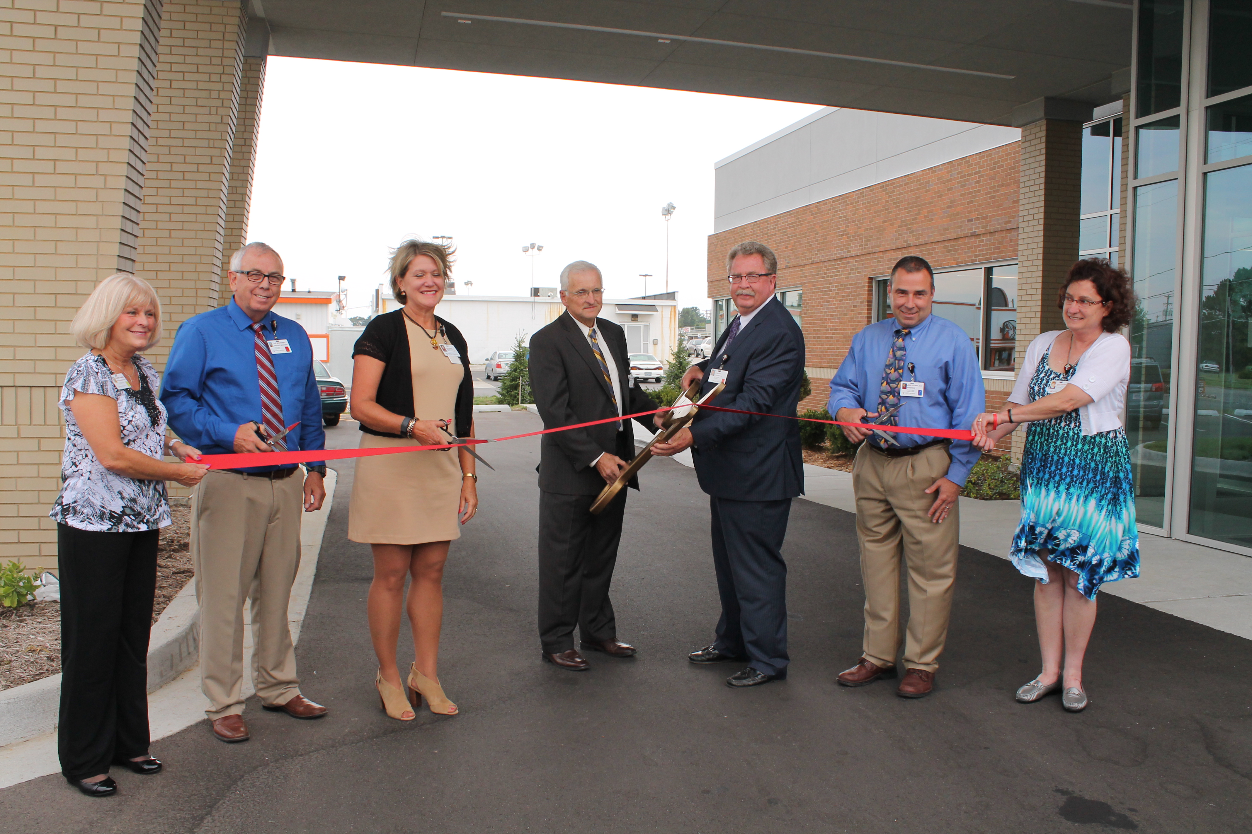 Mercy officially opens new Ludington facility.