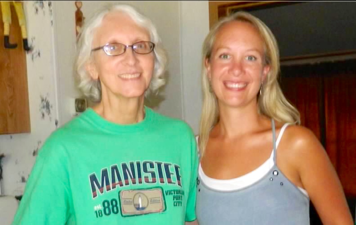 Daughter will participate in Alzehimer’s walk to honor her mother.