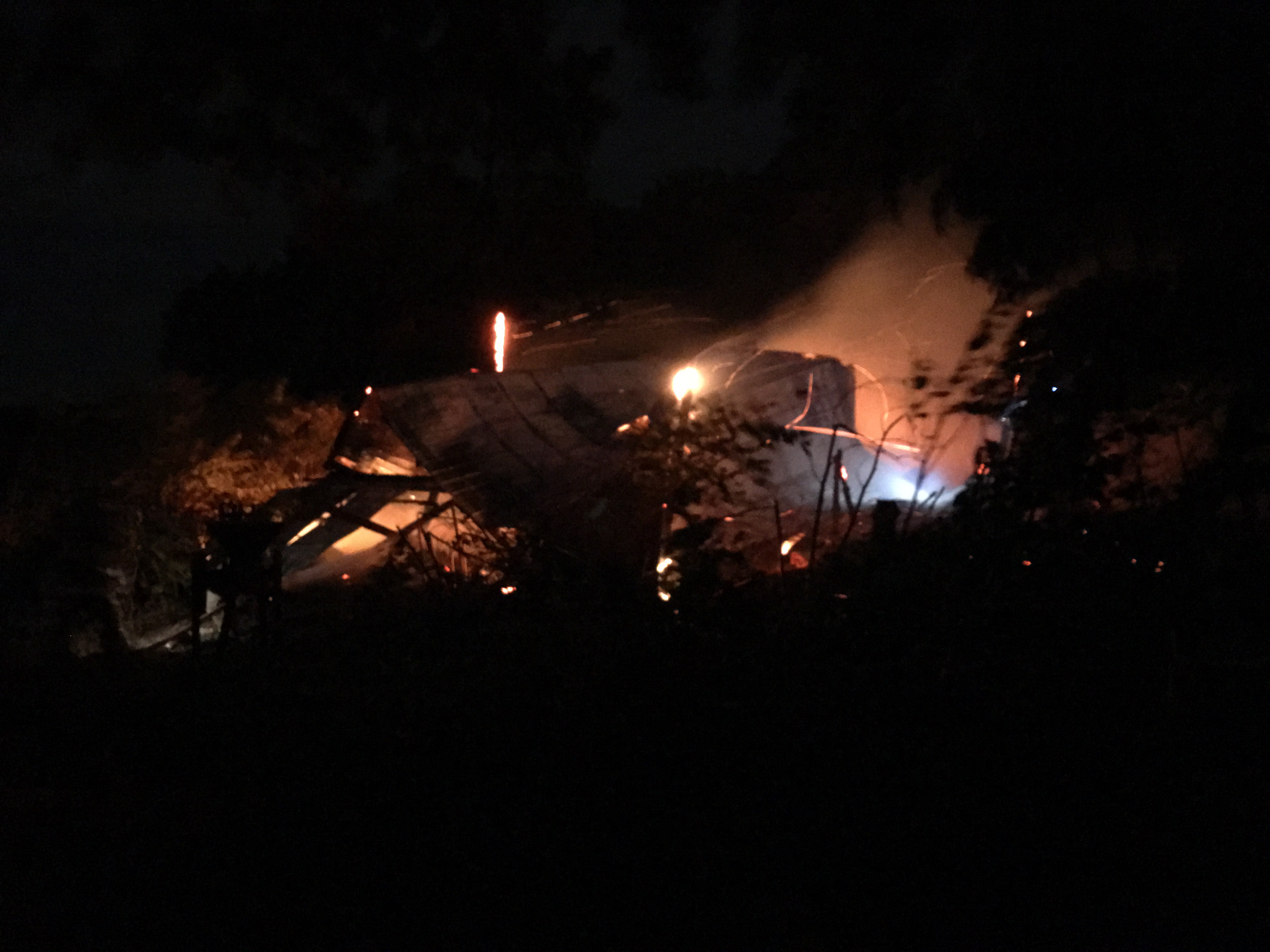 Fire destroys Riverton barn.