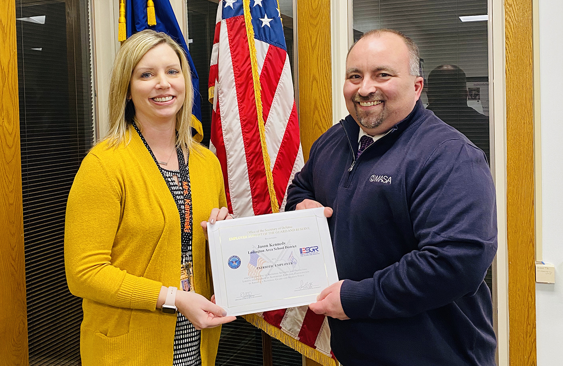 LASD, Kennedy honored for supporting National Guard, reserve employees.