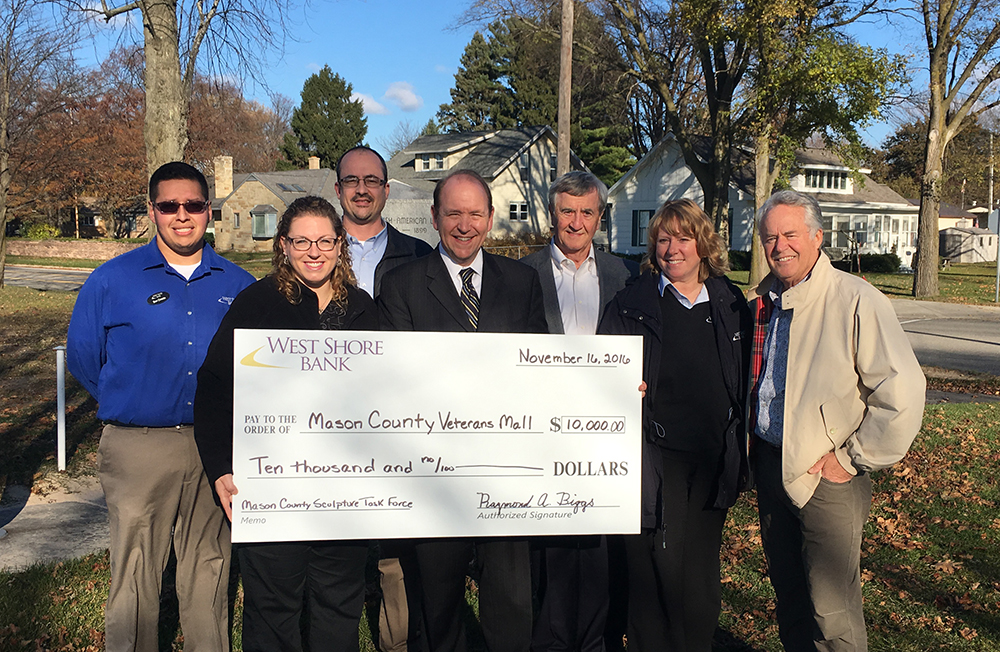 West Shore Bank donates to veterans’ memorial.