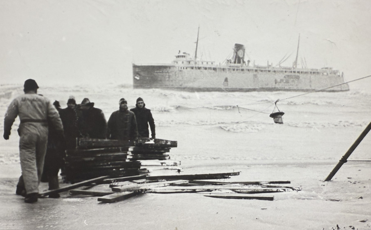 1915 STEAMBOAT WAVE BACK